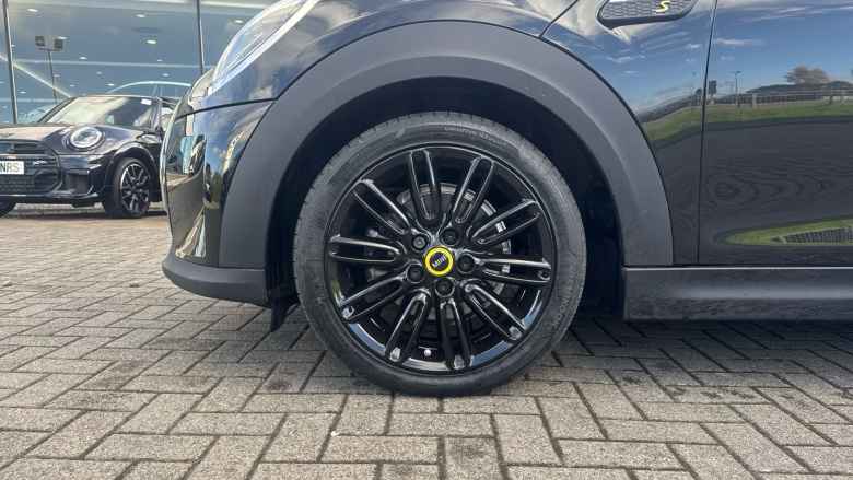 MINI Hatchback 135kW Cooper S Level 2 33kWh 3dr Auto Electric Hatchback